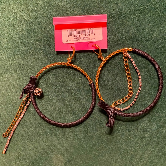 Betsey Johnson Gold & Black Hoop Earrings - Picture 2 of 3